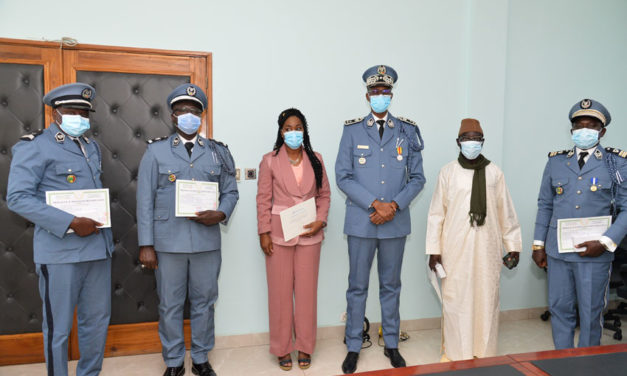 International Customs Day 2021: [Photos] Symbolic ceremony for the handing the WCO medals of Honor and certificates of merit